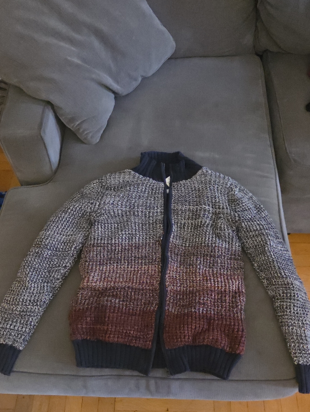 G-Star Men’s Ombre Knit Zip-Up Sweater in Gray and Brown. Its Has A Snag